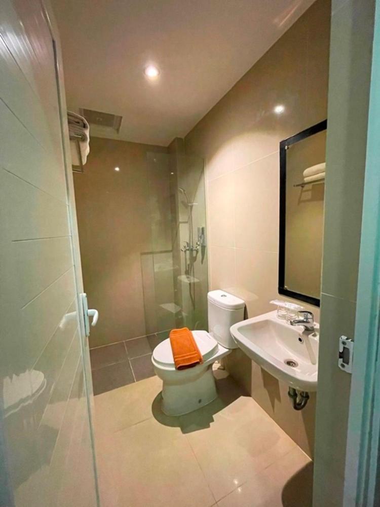 Crew Express Hotel Lubukpakam Extérieur photo